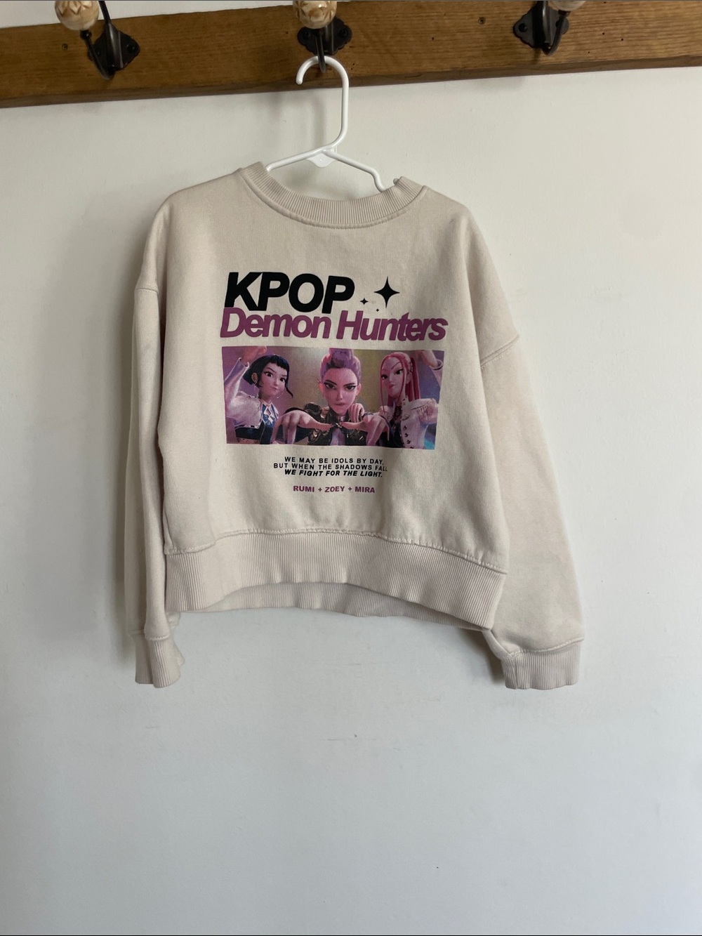 Zara Cream KPOP Demon Hunters Graphic Crewneck